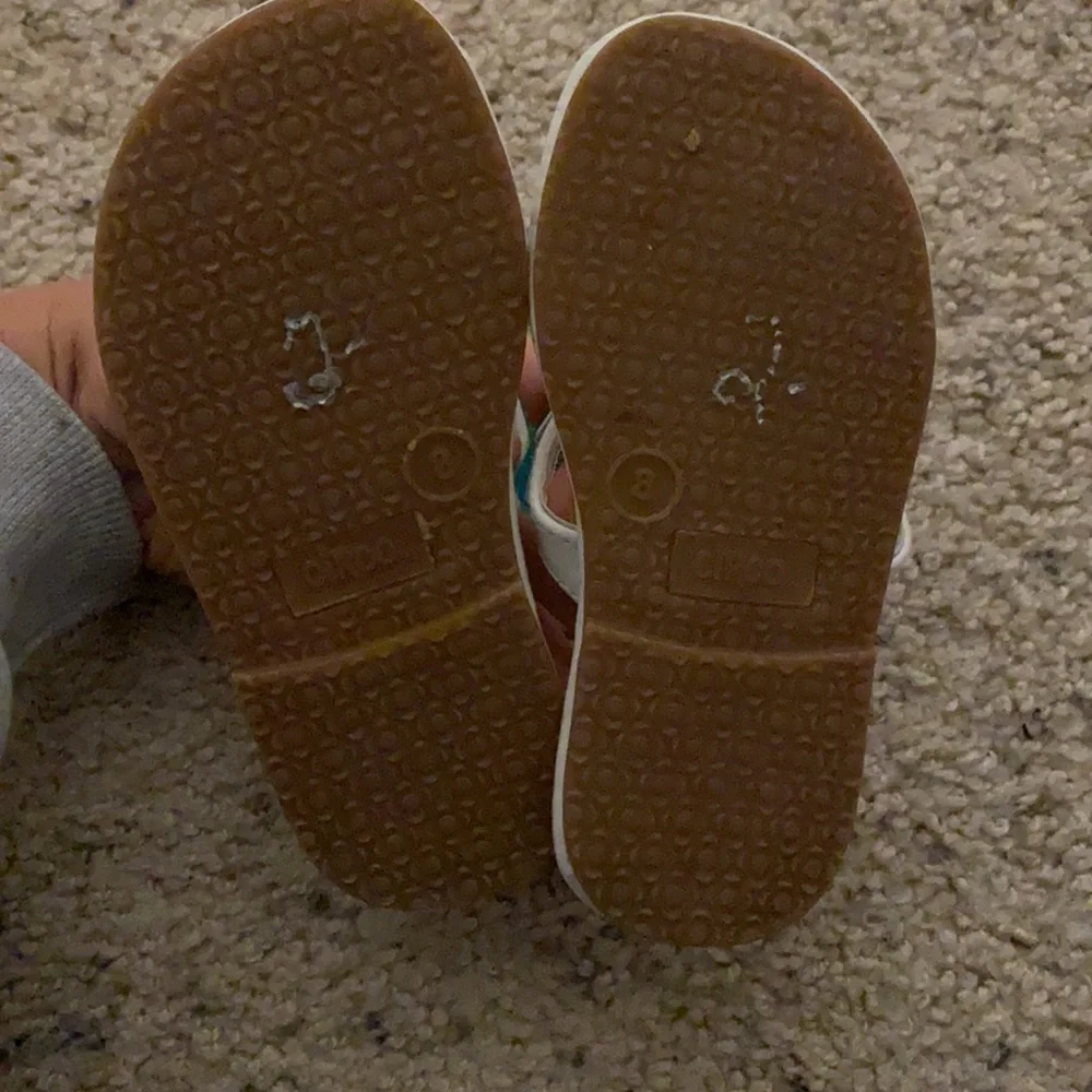 Toddler flip flops